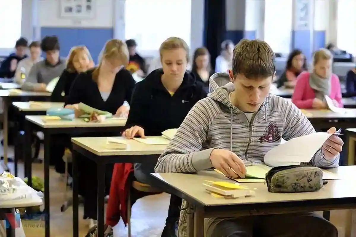 别再死磕私校！这 11 所美国公立大学补助覆盖九成，毕业起薪不输藤校